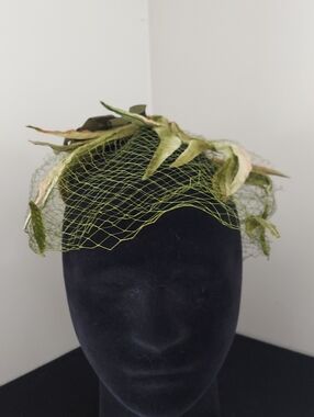 Vintage Green Leaf Fascinator with Veil